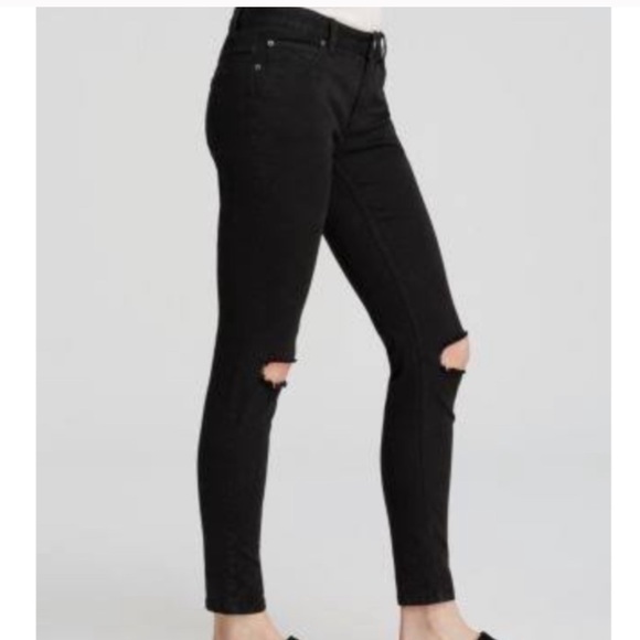 Free People Destroyed Black Skinny Jeans - 24 - Picture 1 of 2